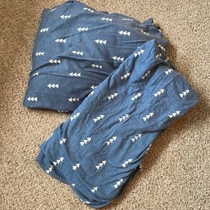 “North” Copper Pearl crib sheet and changing mat cover set